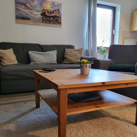 2 In Der Waldstrasse דירה